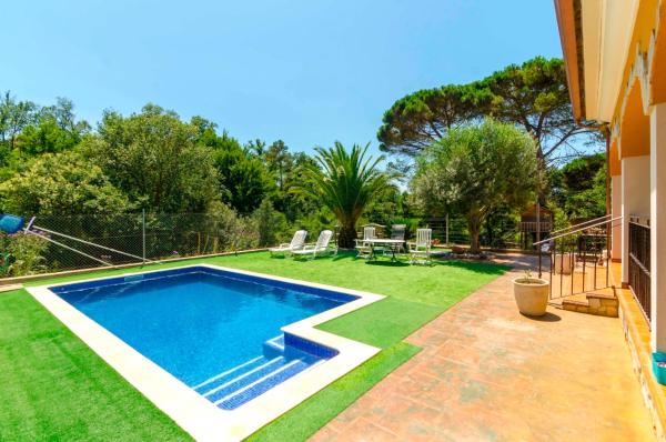 Club Villamar - Arboc, Book Villa Lloret de Mar Costa Brava