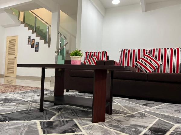 De Pontian Homestay, Book Feriehus Johor hoteller med parkering, Parkering