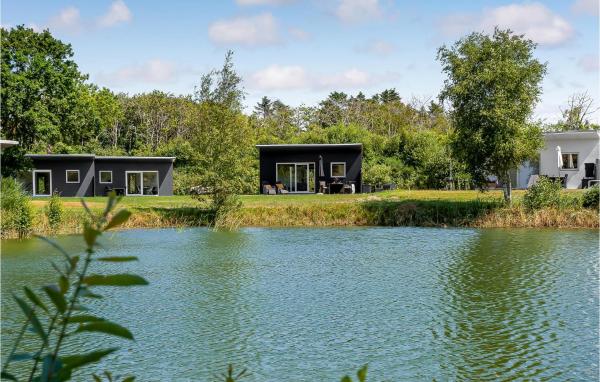 Cozy Home In Ringkøbing With Kitchen, Book Feriehus Ringkøbing 