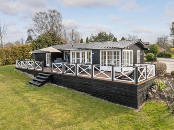 Holiday Home Ylermi - 1-5km from the sea by Interhome, Book Feriehus Hulerød Sommerhuse, Hytte