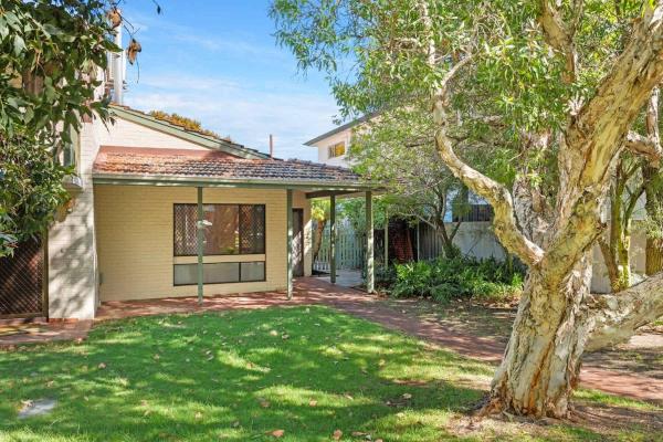 Applecross Village Gem 2BR, Book Feriehus Western Australia hoteller med parkering, Parkering
