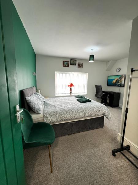 UR PLACE, Book  Manchester og omegn hoteller med parkering, Parkering