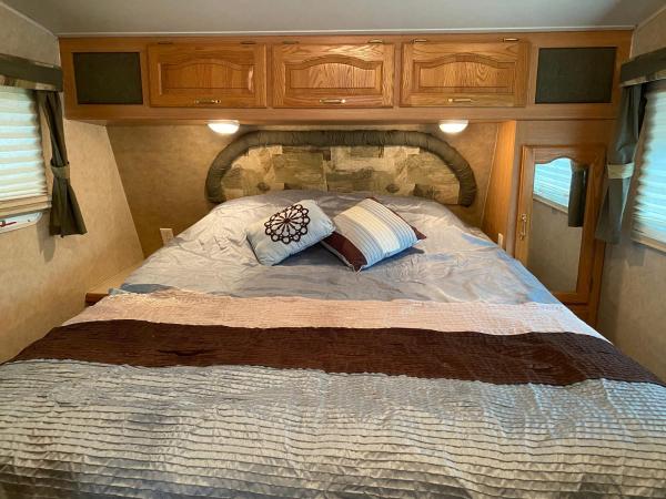 Comfortable RV in a farm, Book Campingplads Nanoose Bay 