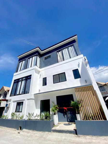 NEW Modern home near Airport, Beach and Fast Wi-Fi, Book Lejlighed  
