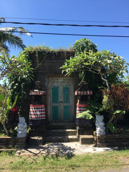 Kubu Pering, Book  Keramas Gianyar
