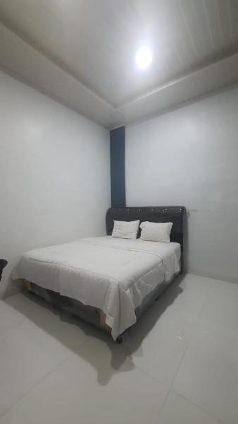 SPOT ON 92481 Modena Homestay Syariah Near SD Negeri, Book  Billige hoteller i North Sumatra Province