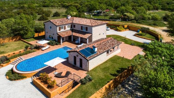 Villa Luxoria Ema, Book Villa Čabrunići Central Istria