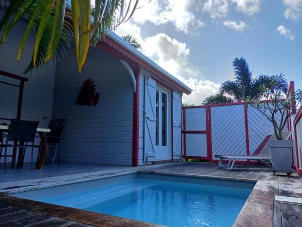 Caraïbes Cottage Grenat piscine privée 900m de Grande anse, Book Feriehus Deshaies Basse-Terre