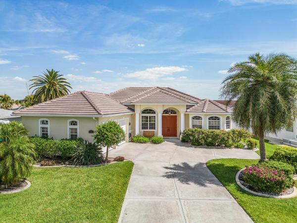 Villa Haze, Private Heated Pool & Spa, South Cape Coral, Book Villa Villaer i Florida, Villa