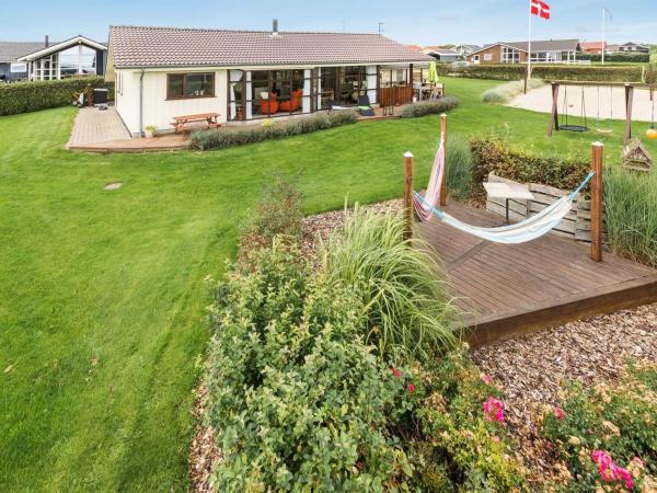 Holiday Home Mervi - 300m to the fjord by Interhome, Book Feriehus Vinderup 