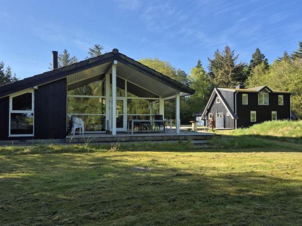 Holiday Home Aswarth - 50m to the fjord by Interhome, Book Feriehus Fur 