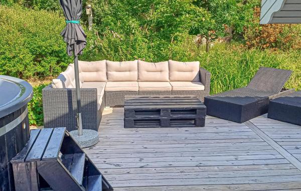 Nice Home In Hadsund With 2 Bedrooms, Book Feriehus Hadsund Nordjylland