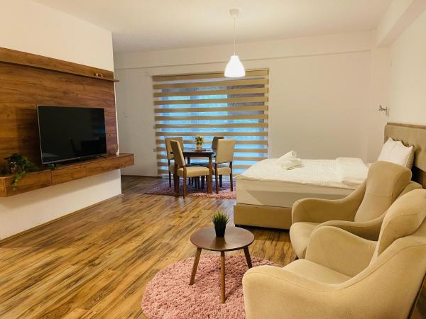 Fuk-tak apartmani&restoran, Book  Star Dojran Makedonien