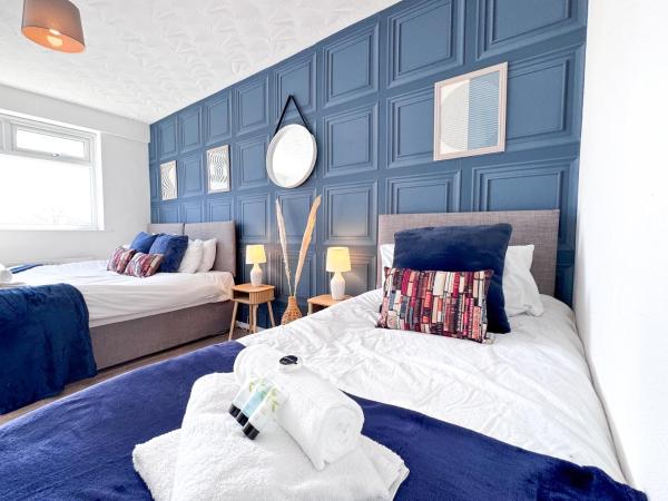 Contractor Stays by Furnished Accommodation Manchester, Book Feriehus Merseyside Villas, Villa