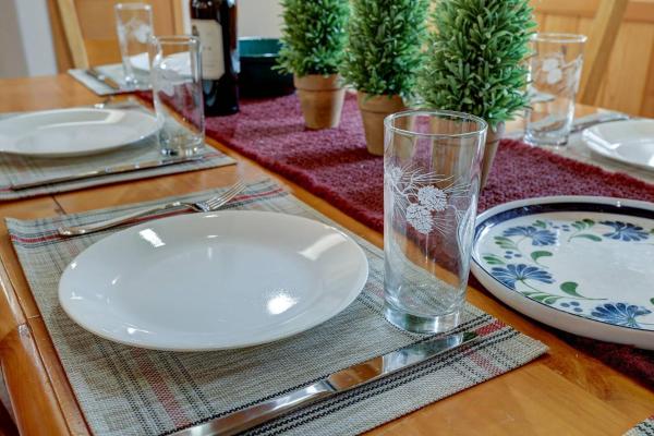 Smith Brothers Retreat at Sunriver, Book Feriehus Mount Bachelor hoteller med parkering, Parkering