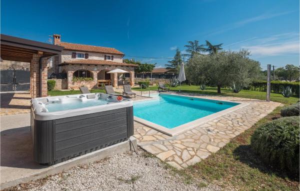 Awesome Home In Porec, Book Feriehus Poreč Poreč Riviera