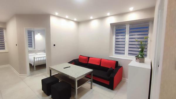 Apartamenty Tuwima, Book  Lower Silesia hoteller med parkering, Parkering