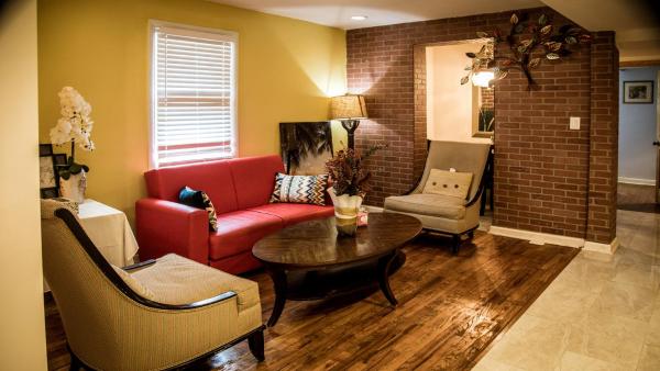 Vacation house near downtown DC Free Parking, Book  Northeast 