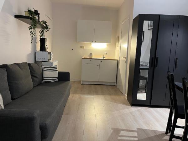 Brussels center flat, Book  Sint-Gillis & 