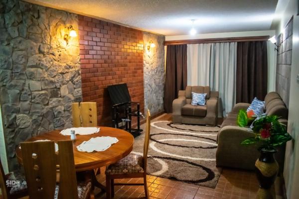 Lux Suites Tropical Towers Apartments Kilimani, Book  Nairobi Hoteller..., nær Yaya Centre