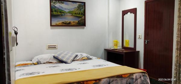 Floral Homestay, Book  Thekkady 