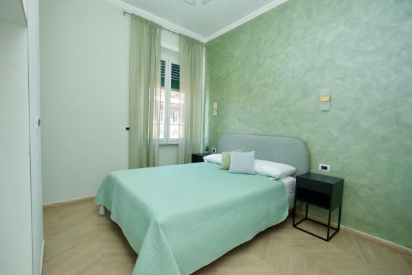 Rohome Stay, Book  Monti Rom
