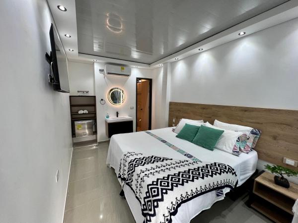 HOTEL TORRE DELUXE ¨SANTORINI¨, Book  Doradal hoteller med parkering, Parkering