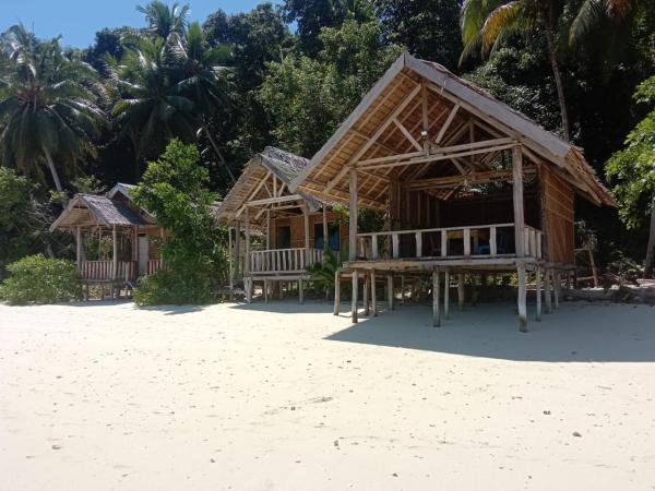 Amfriwen Homestay, Book  Yennanas Besir West Papua