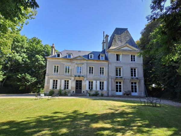 La Maison Pelloquin, Book  Bernieres-sur-Mer D-day Beaches