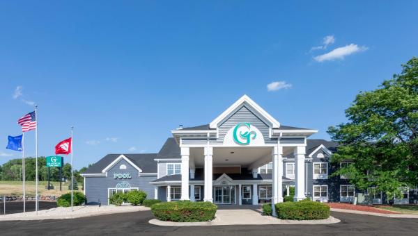 Grandstay Hotel & Suites, Book  Waunakee hoteller med pool, Swimmingpool