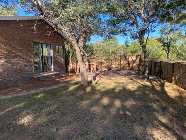 Vlakkieskraal Farmstay - BushBaby House, Book  Bela-Bela 