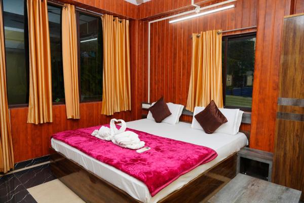 Sea Pearl Homestay, Book  Hoteller i Andaman og Nicobar med parkering, Parkering