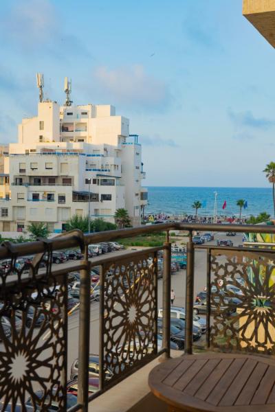 Enjoy Your Vacation Here, 1 min to The Beach, Only for families !!, Book Hotel Billige hoteller i Tétouan