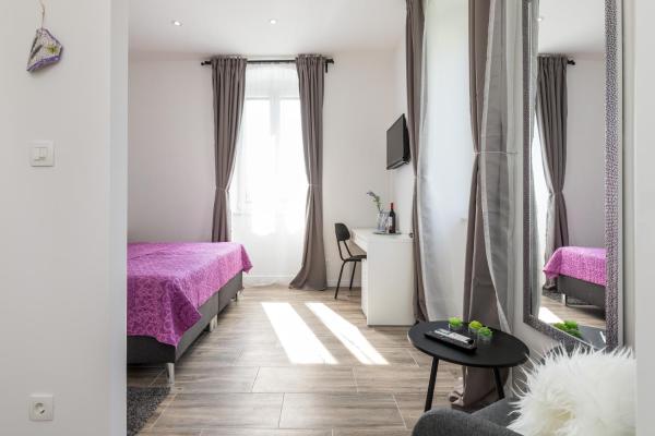 SeaBed Rooms1 Split, Book Pension Split Split-Dalmatia County, nær Froggyland