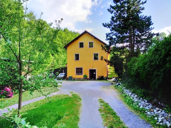 Die Holzschuhmühle, Book  Sachsen hoteller med parkering, Parkering