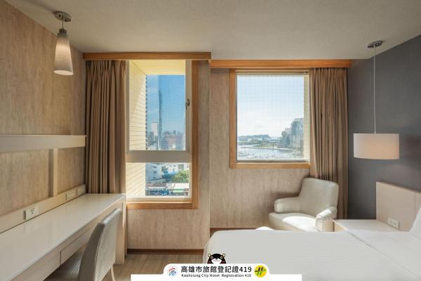 Kindness Hotel - Kaohsiung Guang Rong Pier, Book Hotel Lingya 