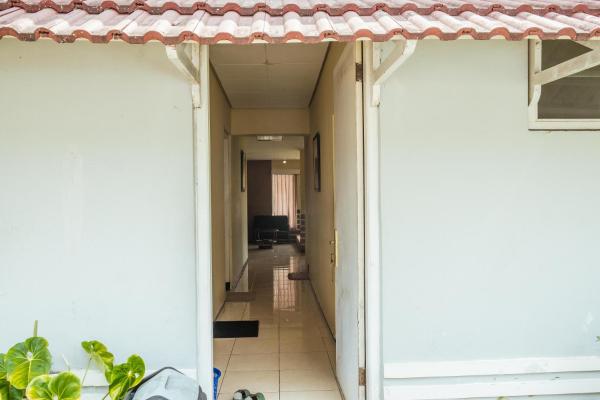 Villa solomio, Book  Billige hoteller i Tawangmangu