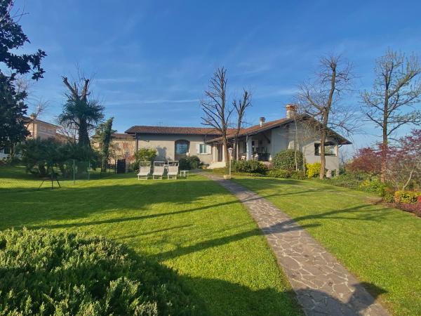 Villa Germana, Book  Castenedolo Lombardiet