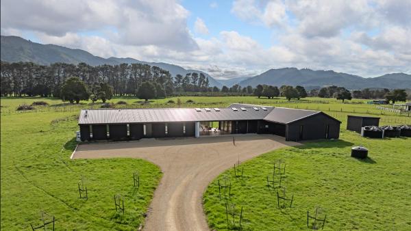 Woodside Bed and Breakfast, Book  Hoteller i Auckland Region med pool, Swimmingpool