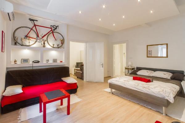 Skylux Apartments