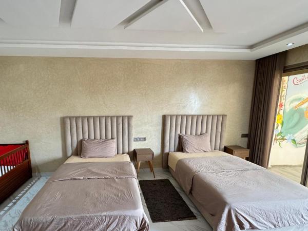 surf house Agadir, Book  Tama ou Ennza Souss-Massa-Draa