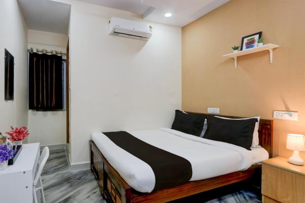 Super Collection O Sri Balaji Luxury rooms, Book Hotel Kondapur 