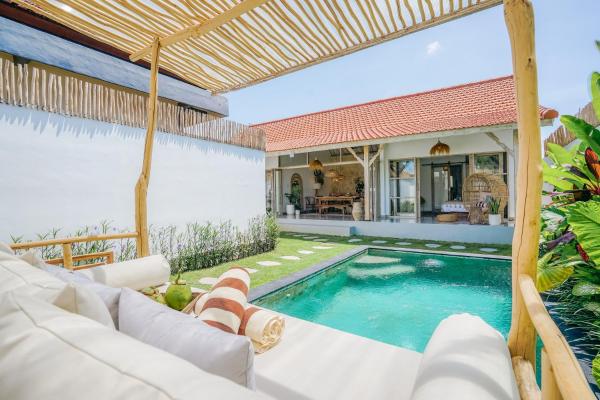 Villa Aarka - Chic Balinese Bohemian Retreat in Seminyak, Book  Seminyak Badung