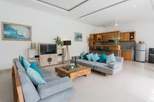 Stylish Three Bedroom Villa Near Atlas Beach Club & Beach, Book  Canggu Badung