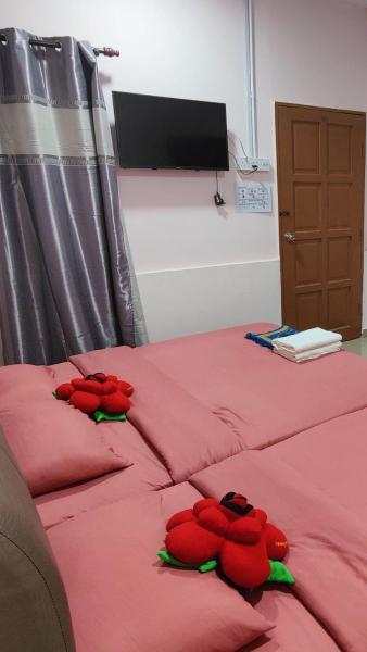 Santai Desa Chalet musleem 0nly, Book Chalet Pahang Sommerhuse, Hytte