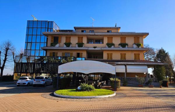 HOTEL AI TIGLI, Book  Langhirano Emilia-Romagna