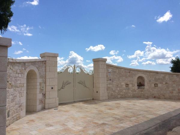 VILLA KARMEL Valle d'Itria, Book  Cisternino Valle d'Itria