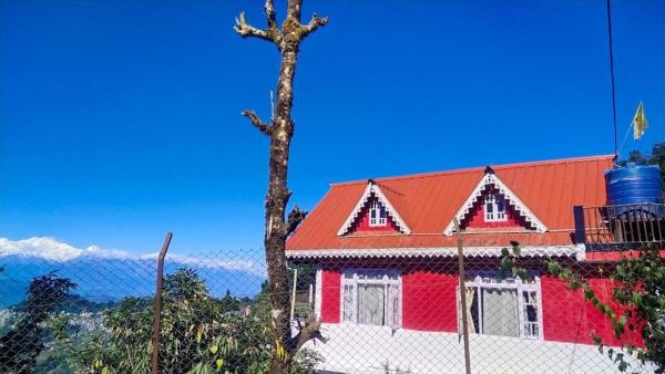 ZORBA HOMESTAY DARJEELING, Book  Darjeeling 
