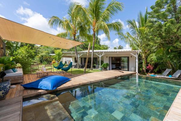 Charming 3-Bedroom Villa with Pool in Grand Baie, Book  Grand-Baie Mauritius North Coast