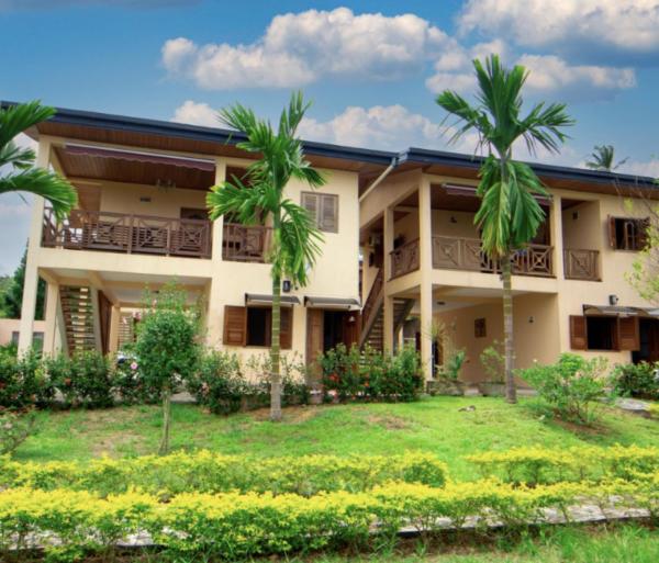 BUNGALOW\S PLAZA KRIBI, Book  Kribi Cameroun